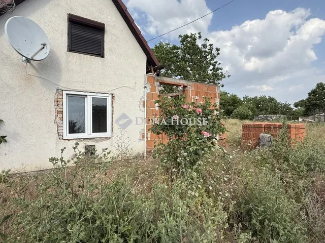 Eladó telek Szeged, 59. utca 1453 nm