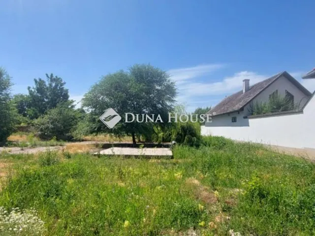 Eladó telek Makó, Megyeház utca 1840 nm