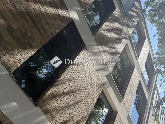 Eladó kereskedelmi és ipari ingatlan Szeged, Bem utca 20 nm