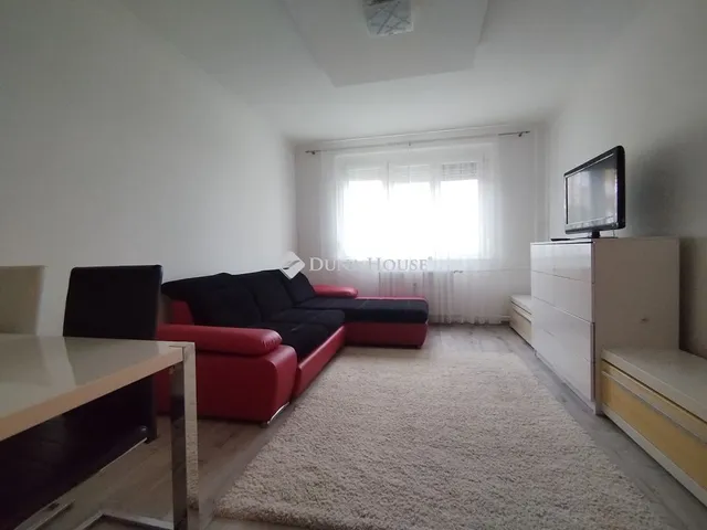 Kiadó lakás Szeged, Vértói út 47 nm