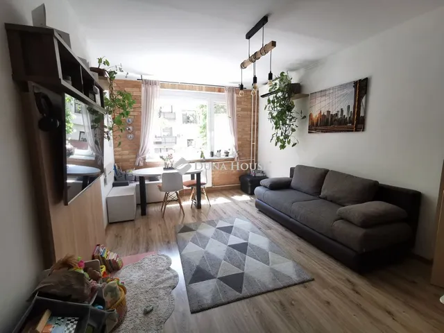 Eladó lakás Szeged 72 nm