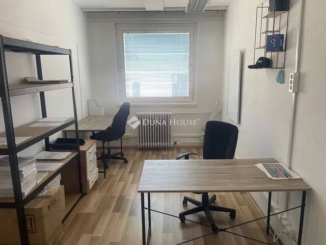 Kiadó kereskedelmi és ipari ingatlan Szeged 65 nm