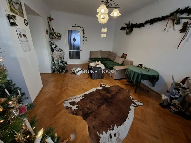 Eladó lakás Algyő 61 nm