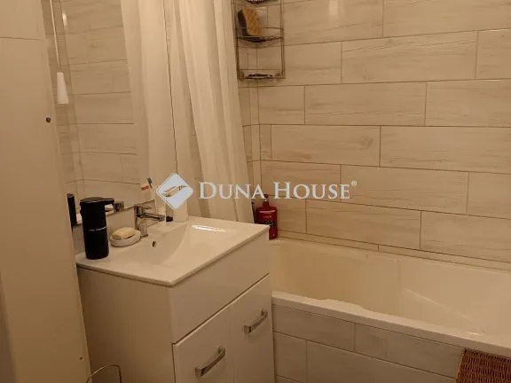 Eladó lakás Szeged, Kereszttöltés utca 47 nm