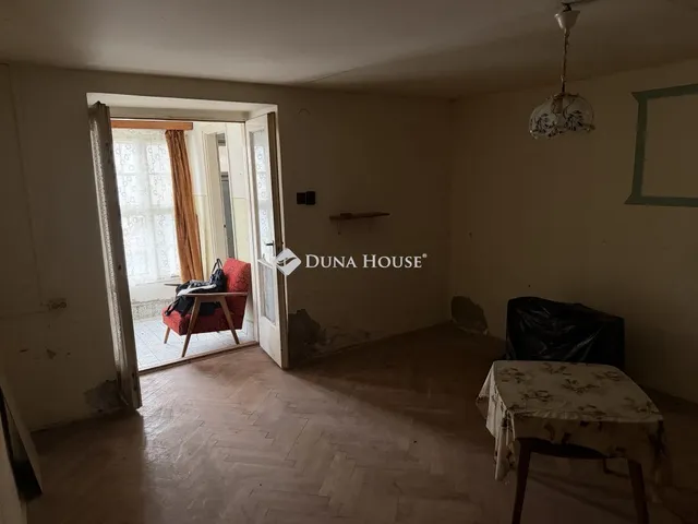 Eladó lakás Szeged, Felhő utca 30 nm