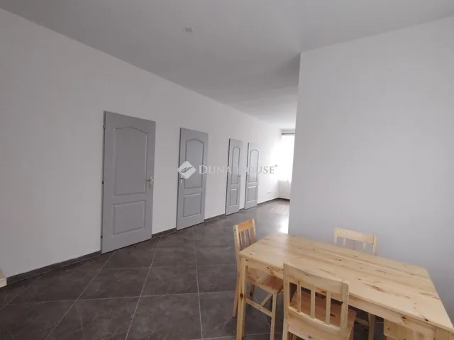 Kiadó ház Szeged 63 nm