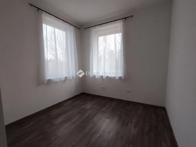 Kiadó ház Szeged, Bors utca 63 nm