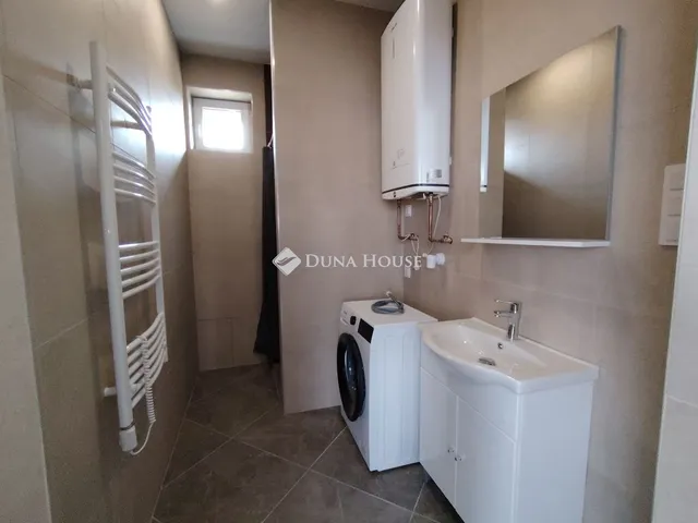 Kiadó ház Szeged, Bors utca 63 nm