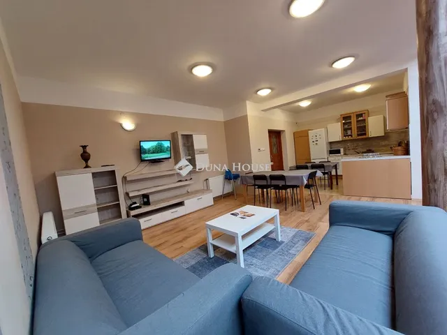 Eladó lakás Szeged, Titeli utca 136 nm