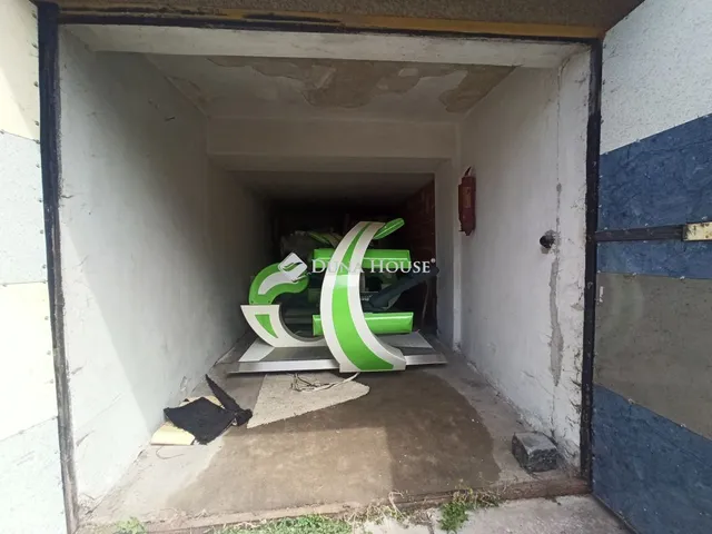 Eladó garázs Szeged, József Attila sugárút 19 nm