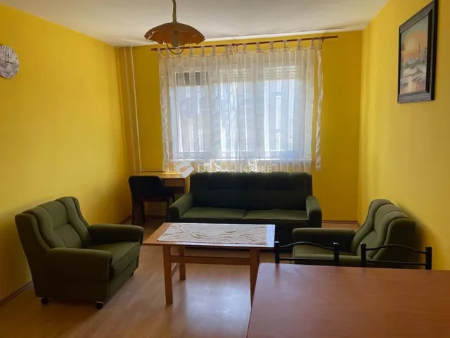 Eladó lakás Szeged 72 nm