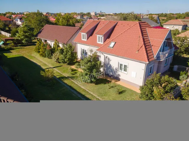 Eladó ház Püspökladány 250 nm