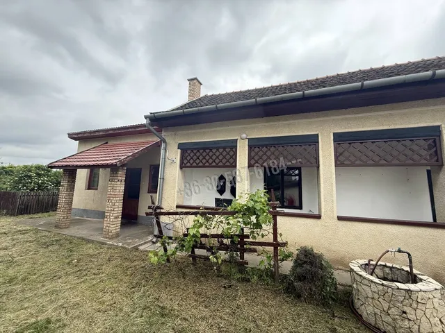 Eladó ház Kaba 70 nm