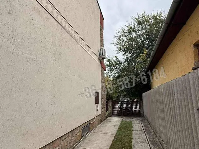 Eladó ház Püspökladány 240 nm