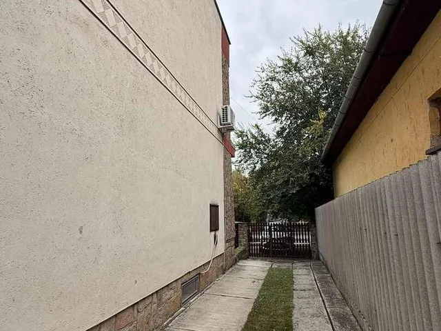 Eladó ház Püspökladány 240 nm