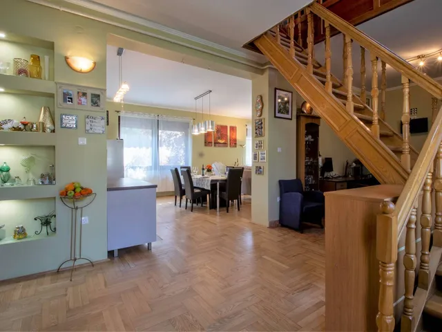 Eladó ház Budapest IV. kerület, Újpest 315 nm