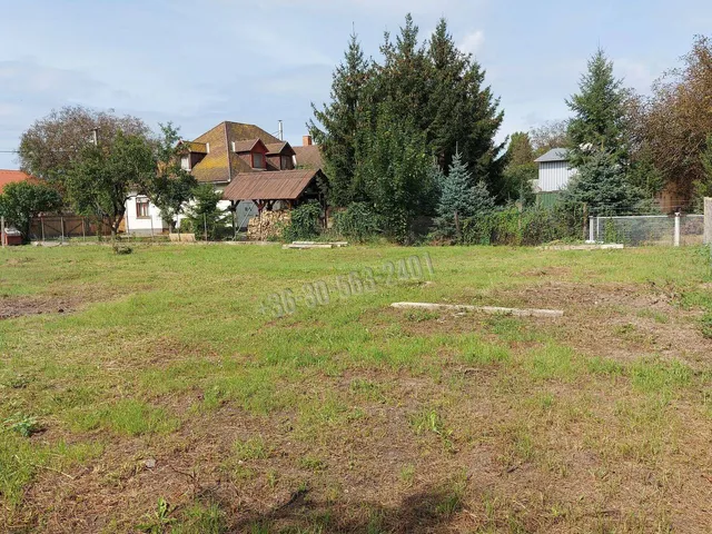 Eladó telek Sárisáp 1136 nm