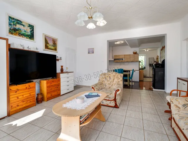 Eladó ház Sárisáp, Hunyadi utca 98 nm