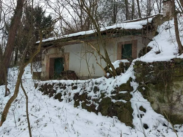 Eladó telek Esztergom 5083 nm