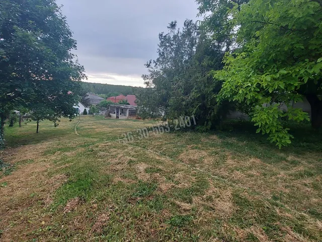 Eladó telek Mány, Mester sor 744 nm
