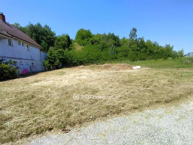 Eladó telek Zalaegerszeg 2334 nm