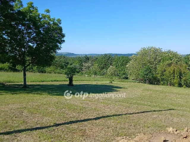 Eladó telek Kehidakustány 1653 nm