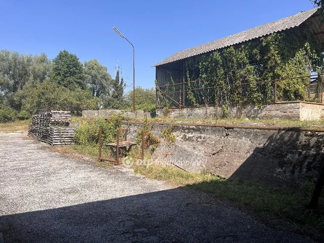 Eladó kereskedelmi és ipari ingatlan Bázakerettye 1872 nm