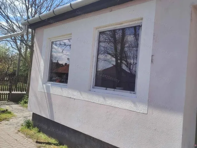 Eladó ház Jászapáti 98 nm