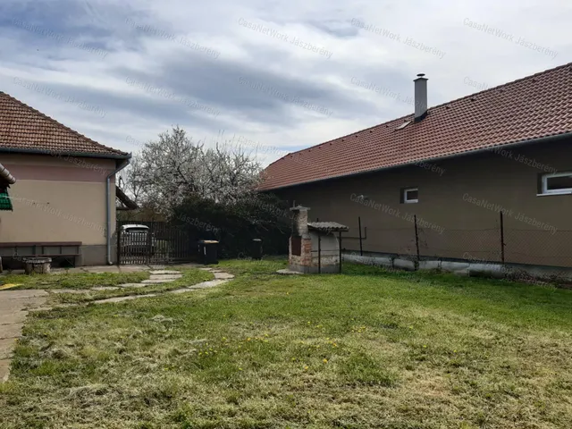 Eladó ház Szolnok 86 nm