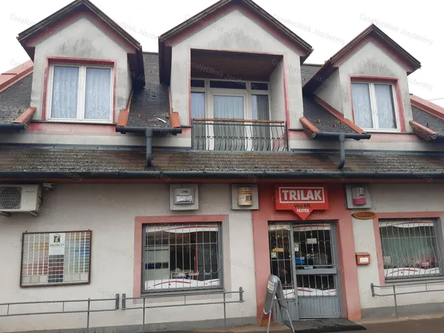 Eladó kereskedelmi és ipari ingatlan Heves 164 nm