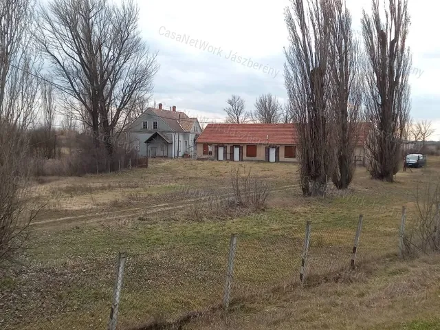 Eladó ház Tarnaörs 1873 nm