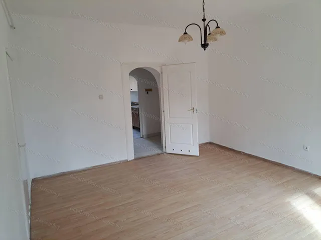 Eladó lakás Veszprém 74 nm