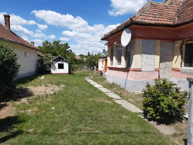 Eladó ház Erk 75 nm