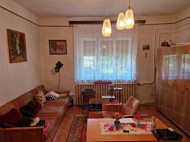 Eladó ház Szolnok 60 nm
