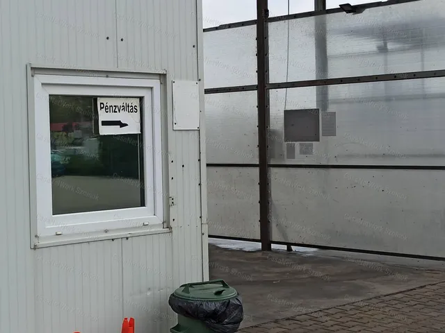 Eladó kereskedelmi és ipari ingatlan Jászberény 2663 nm