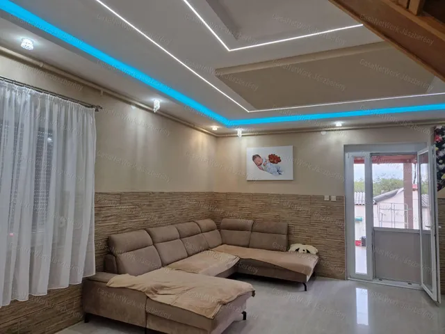 Eladó ház Heves 190 nm