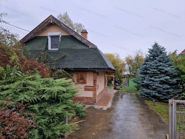 Eladó üdülő és hétvégi ház Markaz 65 nm