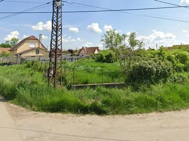 Eladó telek Jászapáti 1176 nm