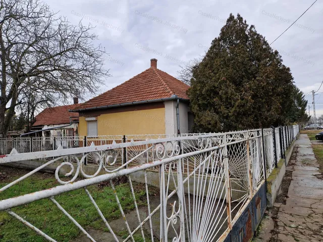 Eladó ház Jászivány 92 nm