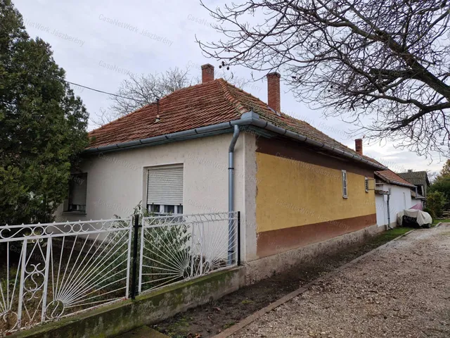 Eladó ház Jászivány 92 nm