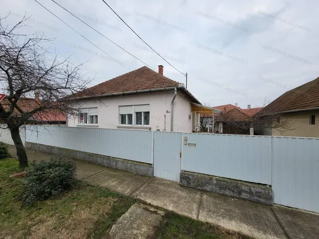 Eladó ház Jászberény 94 nm