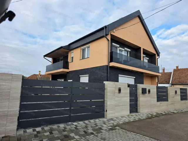 Eladó ház Jászberény 280 nm