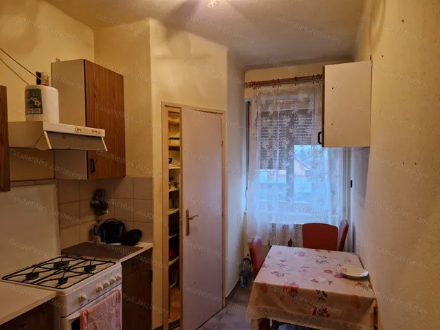 Eladó lakás Szolnok 52 nm