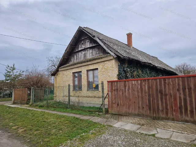 Eladó ház Jászdózsa 54 nm