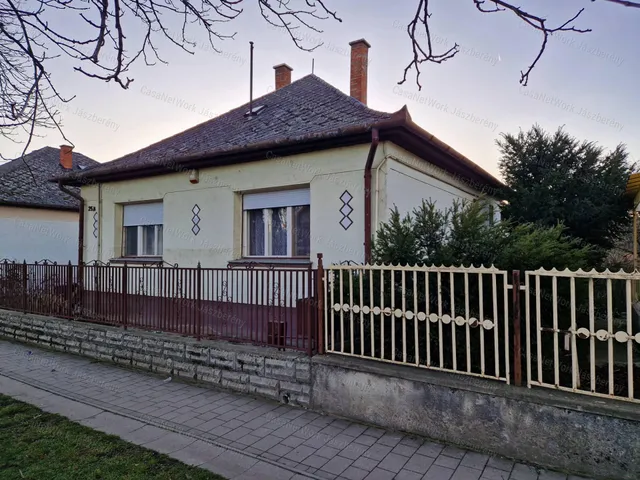 Eladó ház Jászapáti 69 nm