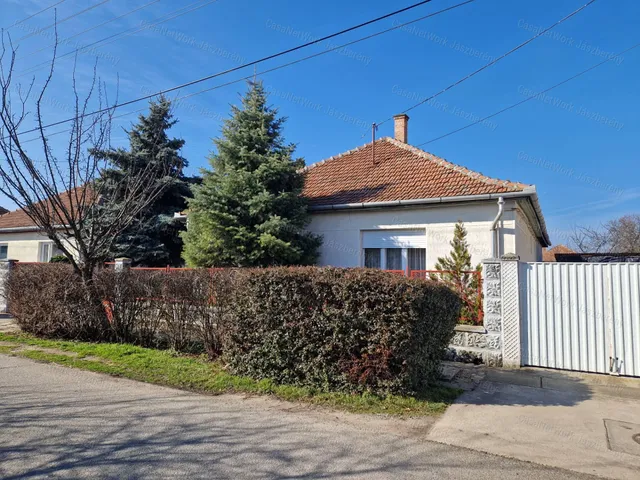 Eladó ház Jászberény 91 nm