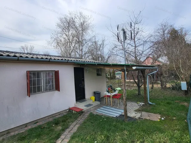 Eladó nyaraló Jászapáti 32 nm