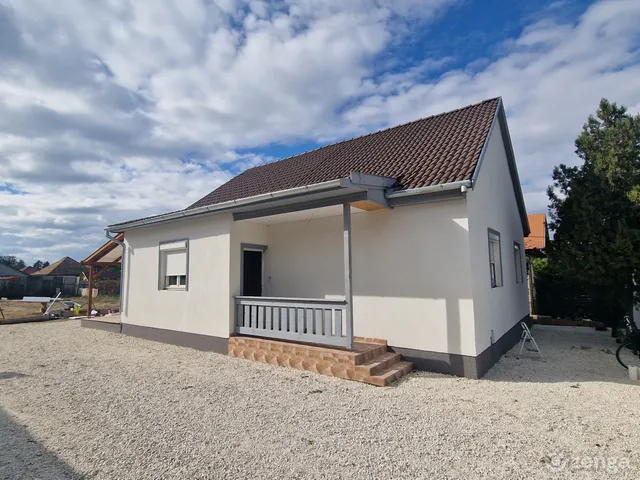 Eladó ház Örkény 79 nm