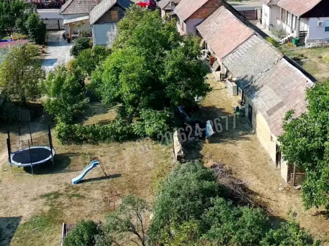 Eladó ház Romhány 290 nm