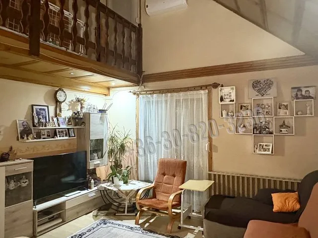 Eladó ház Naszály 165 nm